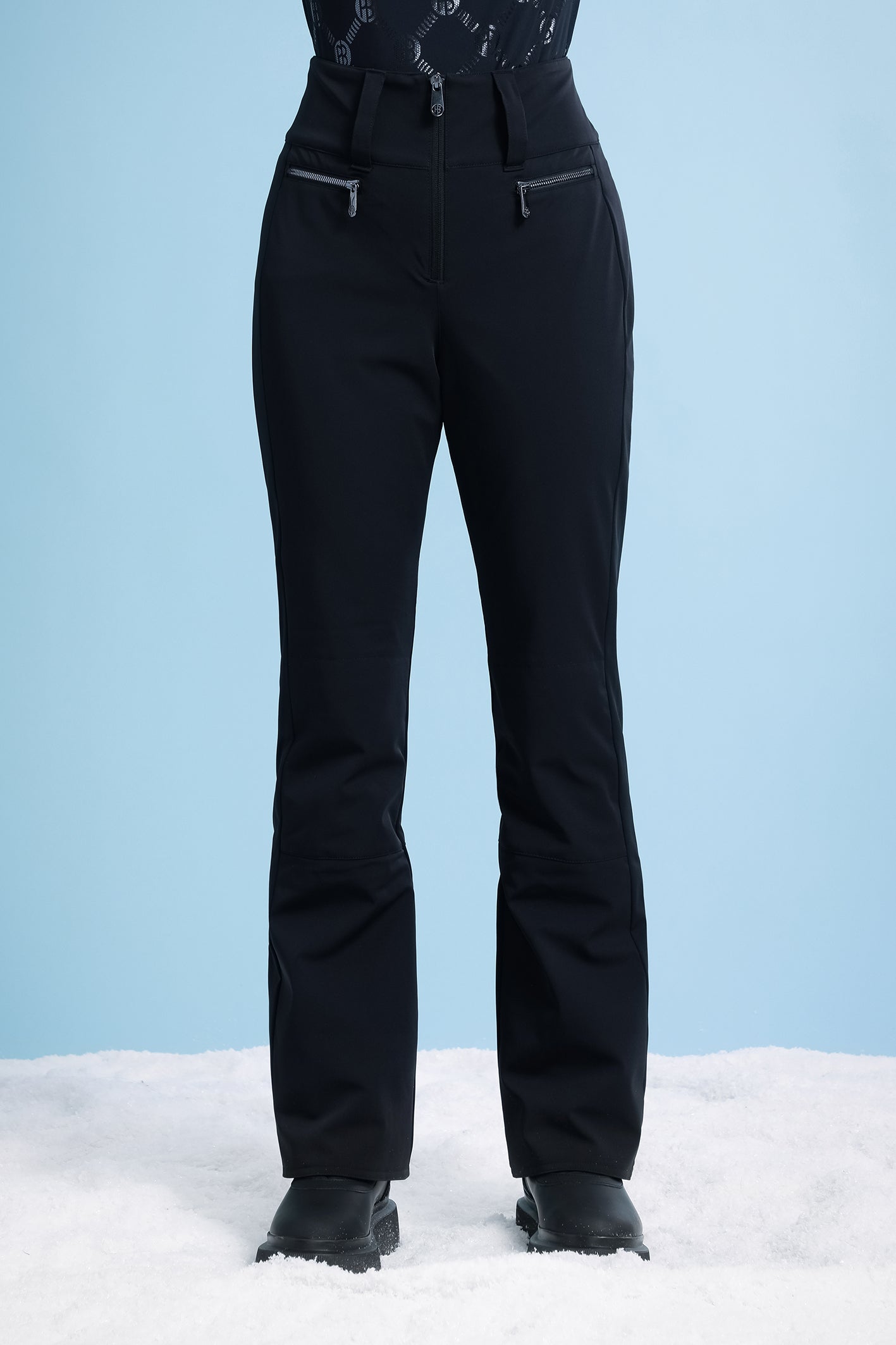 Poivre Blanc Women’s Sporty Slim Stretch Insulated Ski Pants in Black 0822