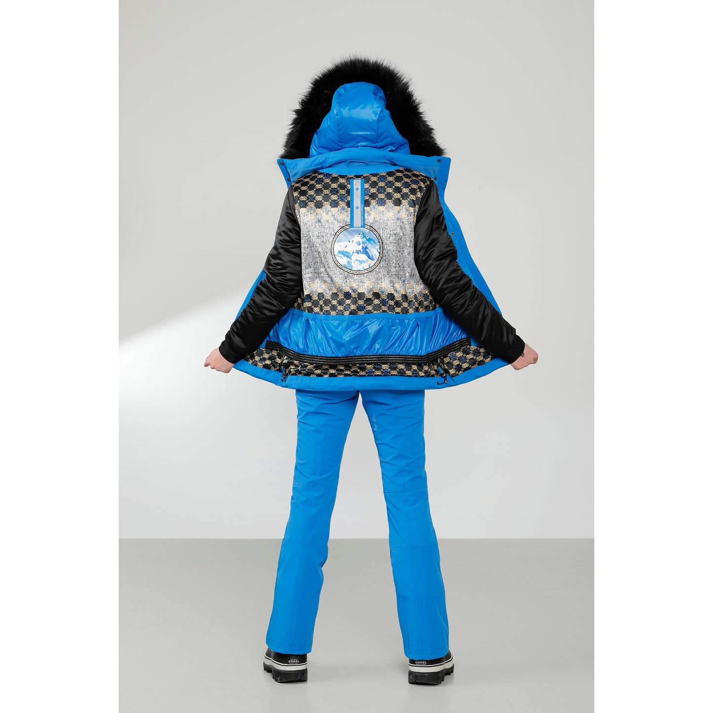 Poivre Blanc 0801 Stretch Ski Jacket with belt in King Blue.