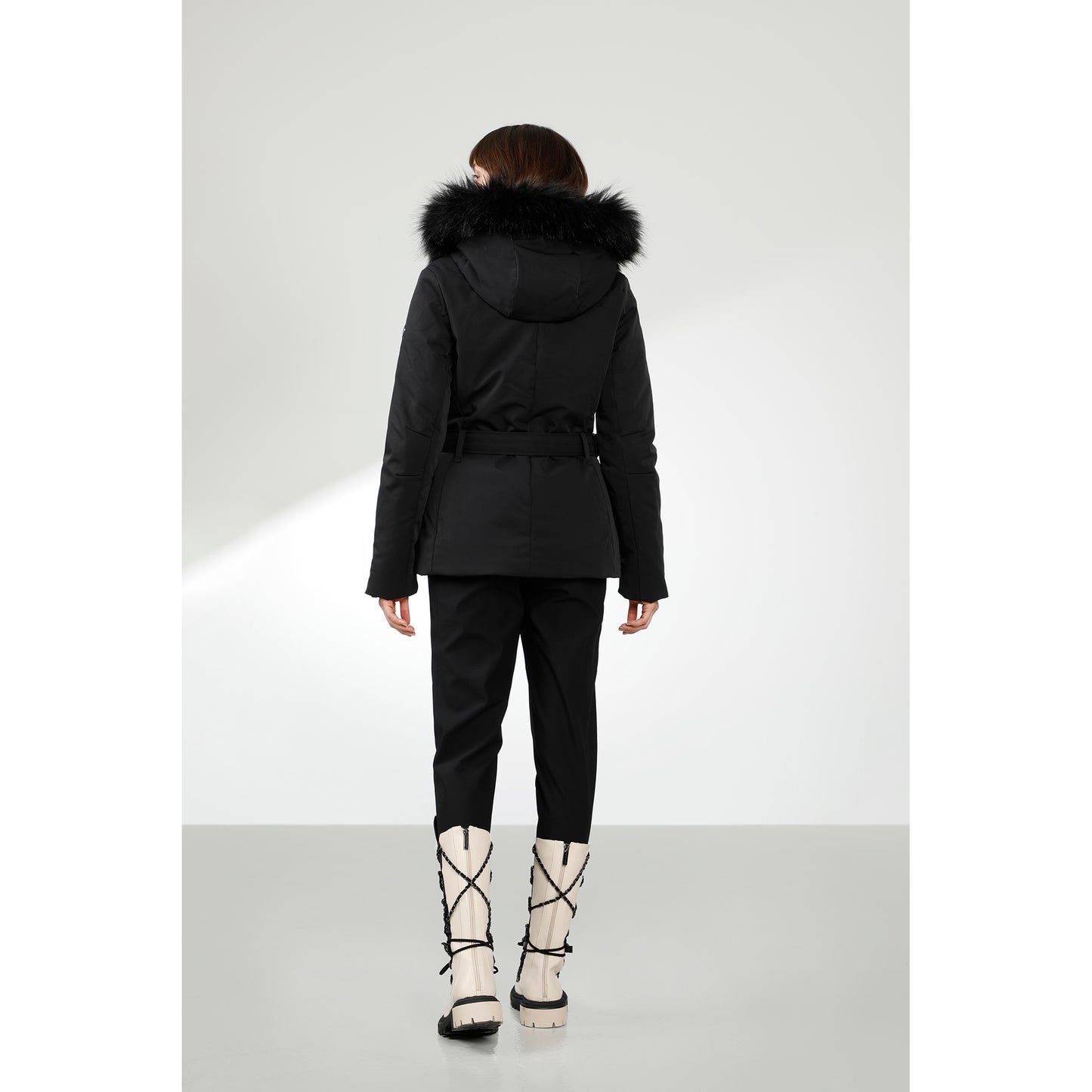 Poivre Blanc 0801 Stretch Ski Jacket with belt in Black.