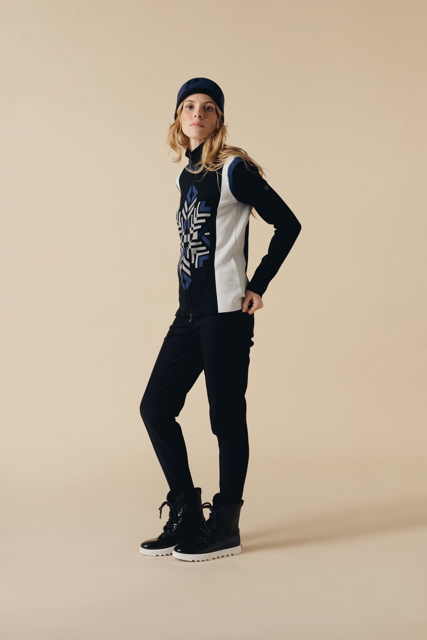 Women's Knit Jacket in Black/Blue/White 3501